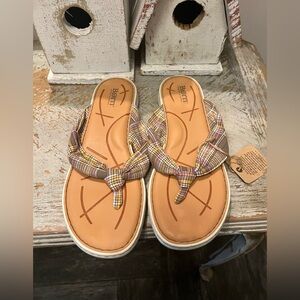 Born Womens Size 11 Plaid Fabric Thong Sandals